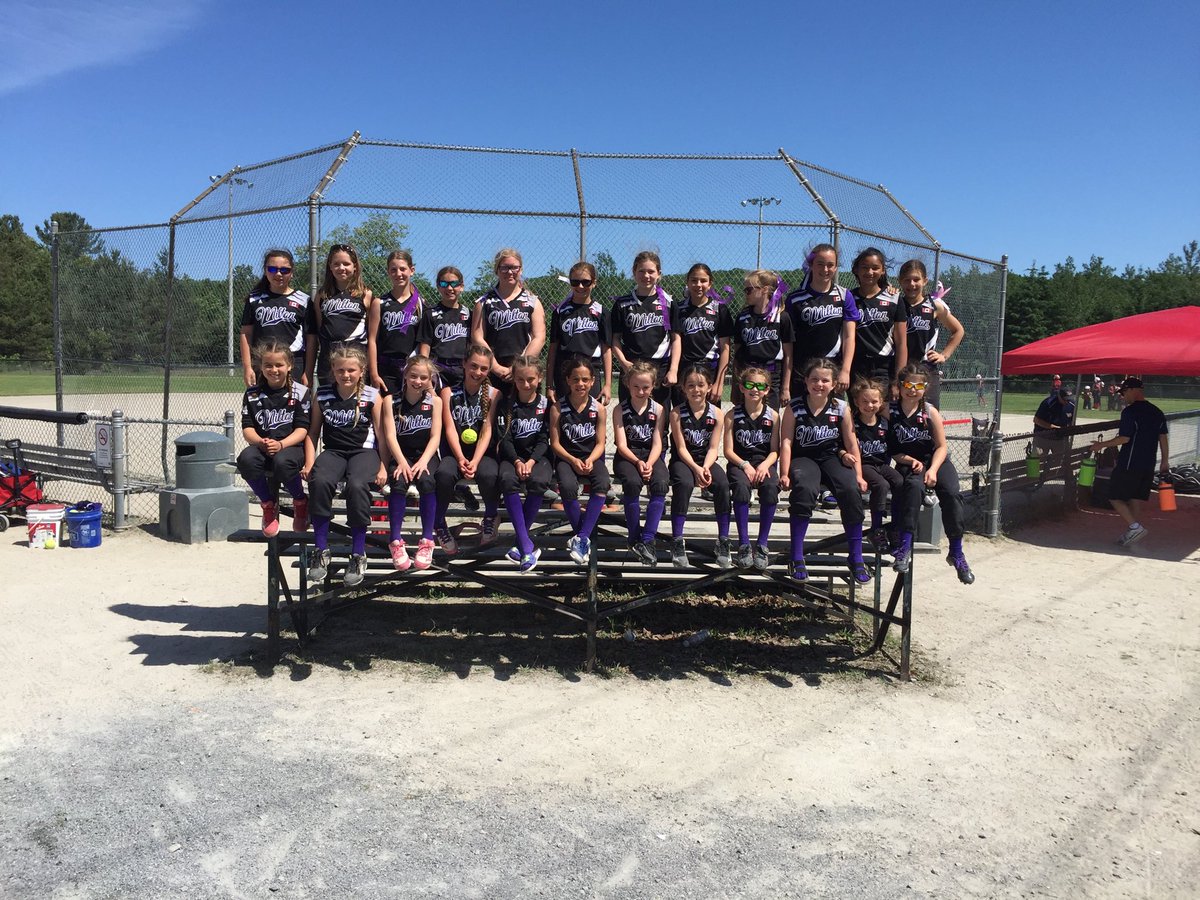 MiltonBats06's tweet photo. Now that’s a lot of Bats!! 

Great to see the @MiltonBats08 come out to support the @MiltonBats06 in our semi-final against ⁦@AuroraDiggers06⁩ at the #barriebash18. 

Congrats on your gold medal, little Bats!! https://t.co/jY1b8NU5IL