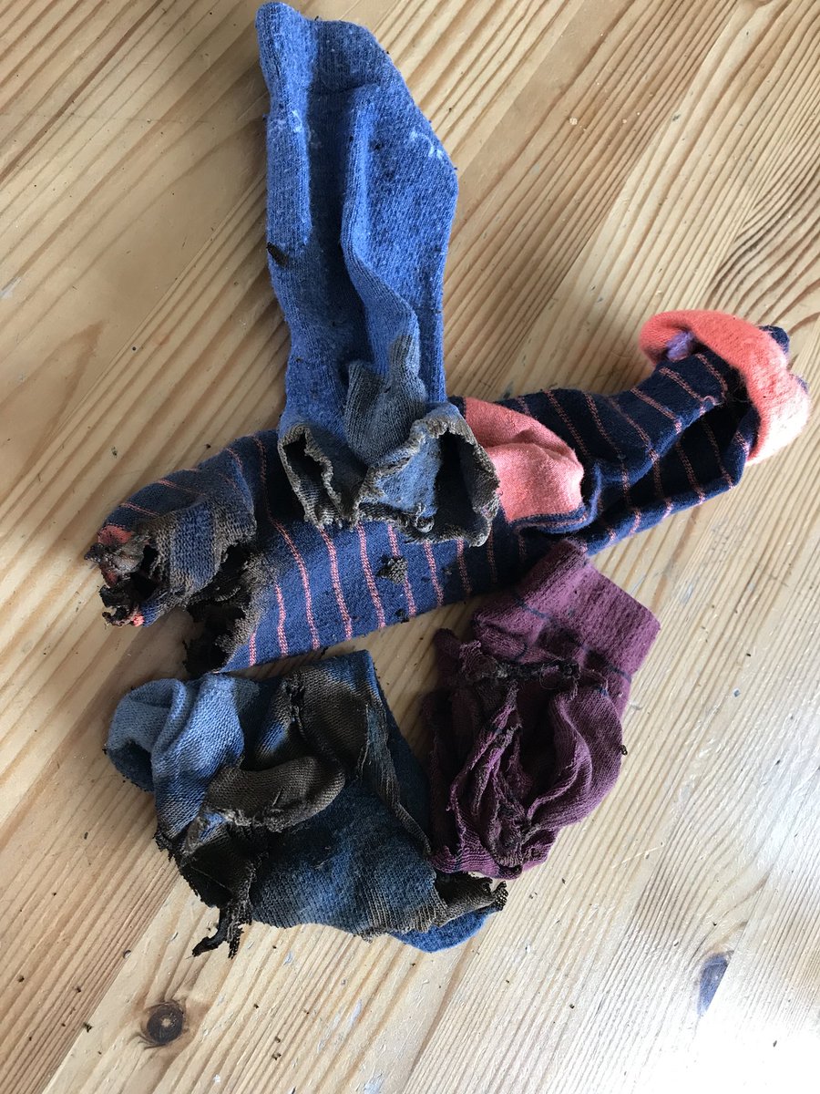 andyjshepherd's tweet photo. So the dragons are getting restless ...π #TheBoyWhoGrewDragons #Launchexcitement #needmoresocks https://t.co/f8xxMXQt9J