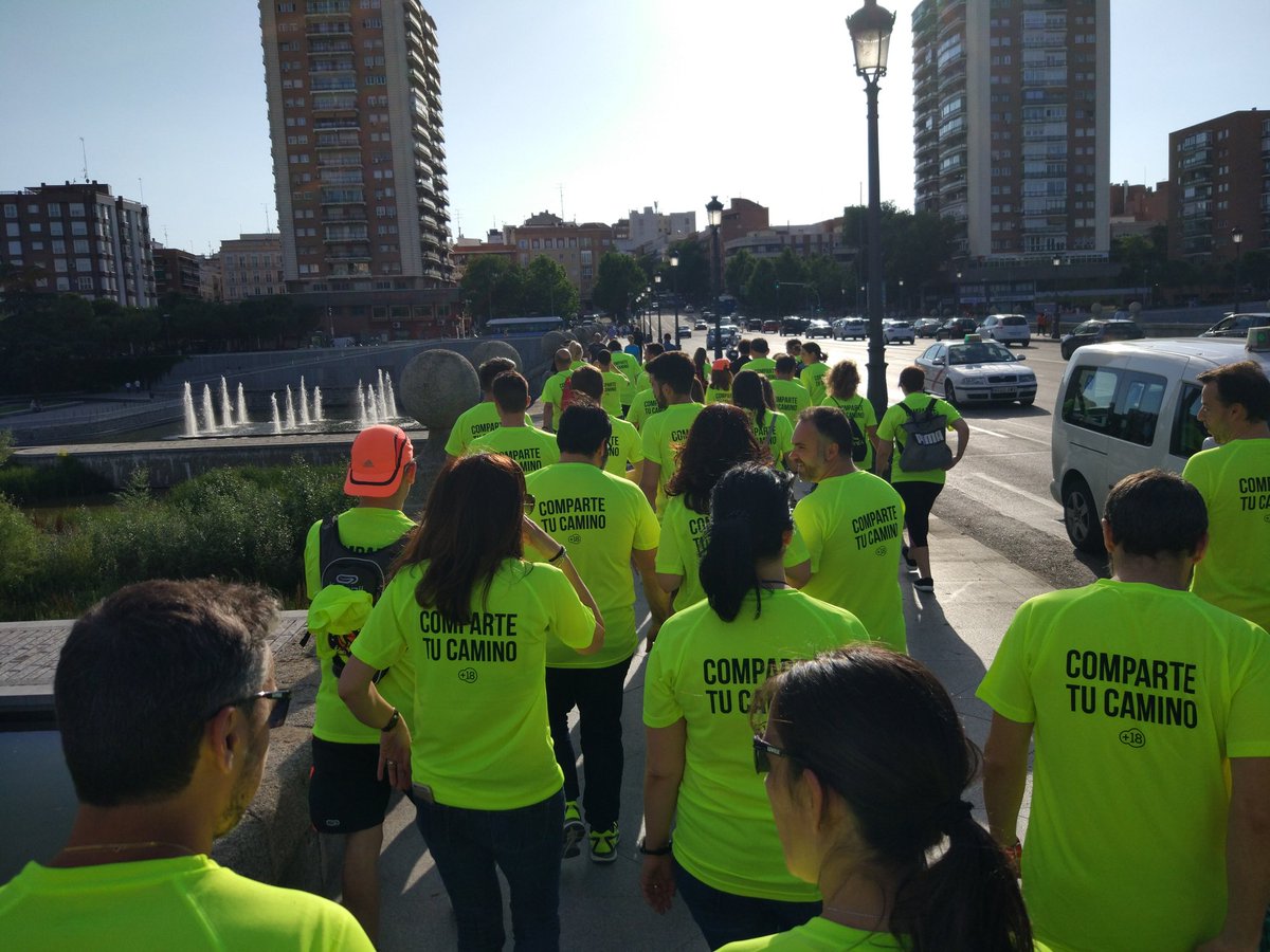 JodarNuria's tweet photo. Ya hemos arrancado con la primera de muchas quedadas #BeerWalkers 😊 Orgullo de equipo y de iniciativa ❤ #BeerWalkersMadrid #OPRGTeam https://t.co/6OHuJ6TakL