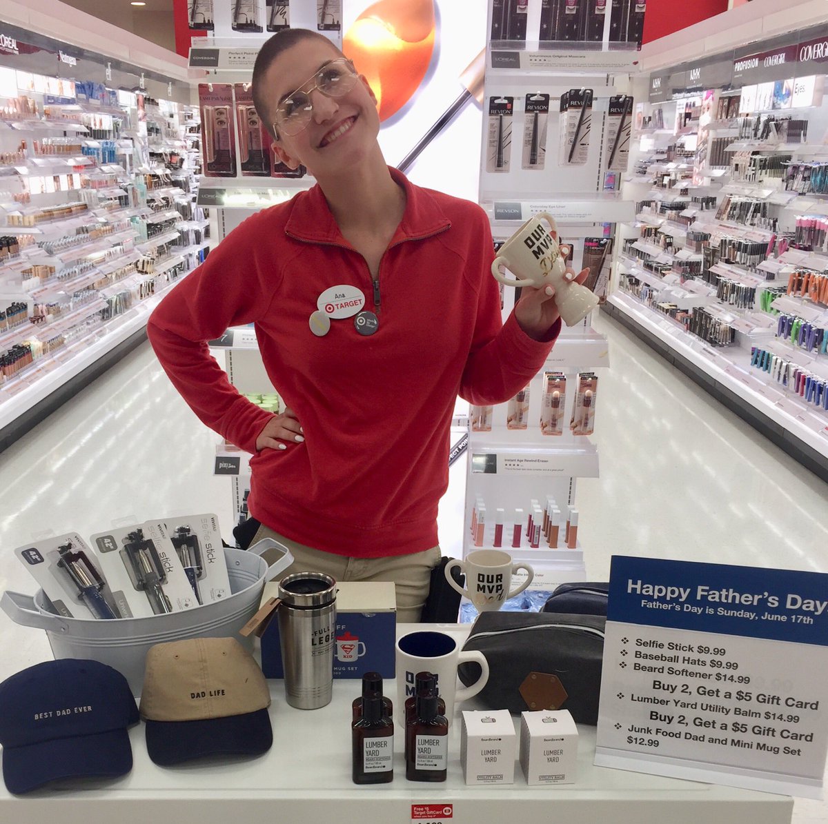 Bethany_Insley's tweet photo. Beauty team is pumped for Father’s Day!! #BuildingBaskets #MensGrooming #HappyFathersDay https://t.co/DEKGHacZ11