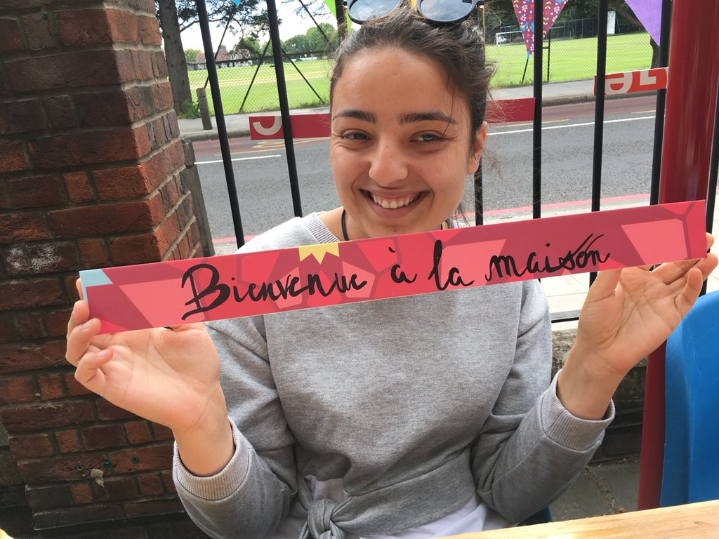 tttooting's tweet photo. We’ve had a super creative & thoughtful #SignsofWelcome workshop at @smmwandsworth. At the other end of #Tooting we’re thrilled to offer ‘Signs’ @SproutArts Friday 15th 4:00-5:30. All welcome!
@RefugeeWeek @CARAS_LDN @furzedown_net @FurzedownFun @hilaryjennings @RichardCouldrey https://t.co/J5ZV5KZF8R