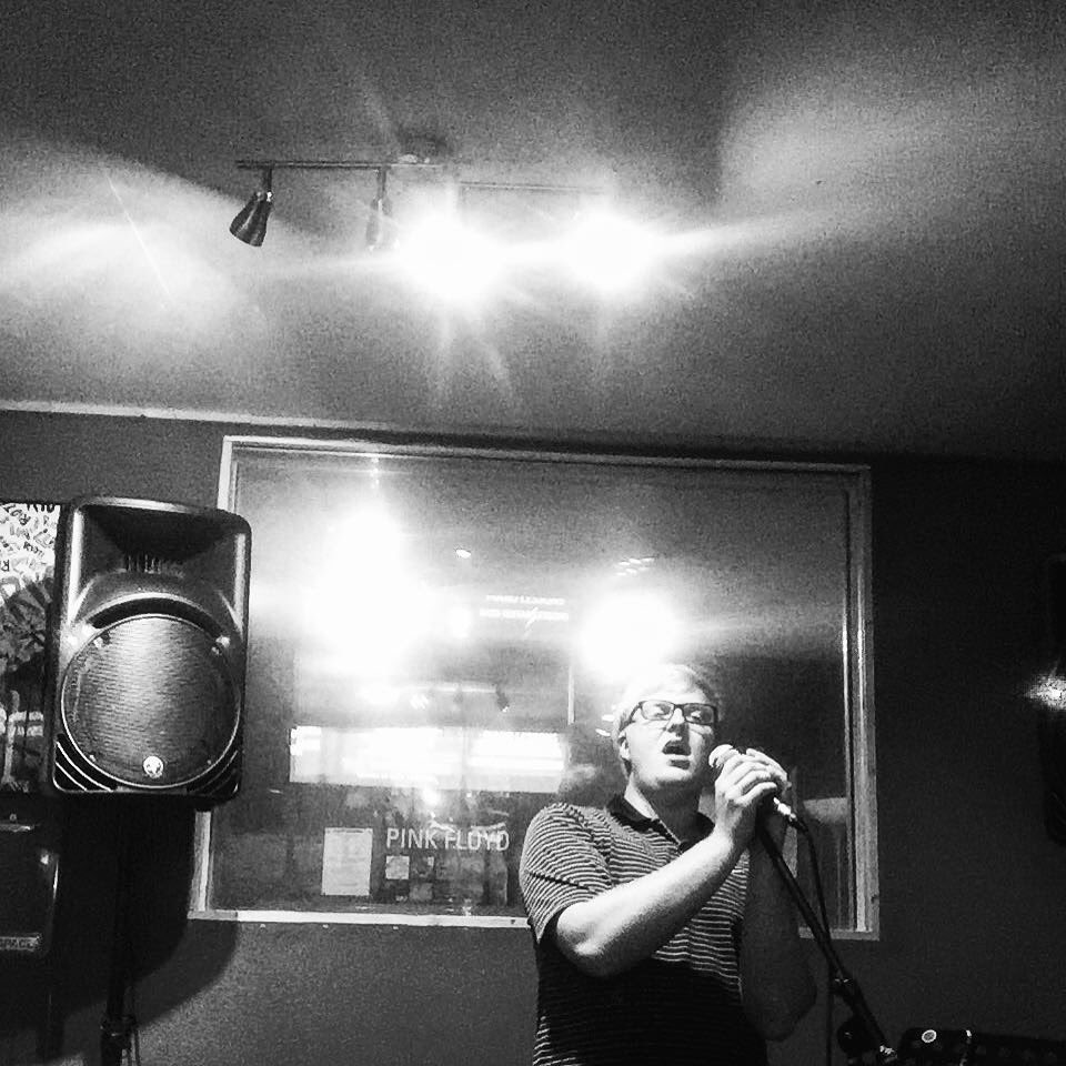 Musicalboxltd's tweet image. My job can be a bit cool some times ... #mictechnique #singinglessons #tunes #TMB #studio #Warwickshire #teacher