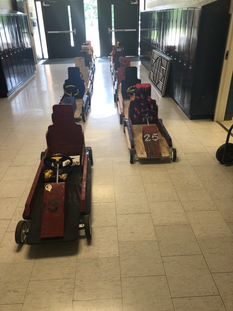 RMSSummerSchool's tweet photo. The cars are lined up for session two of kart racing! https://t.co/mmbYpmEDxp