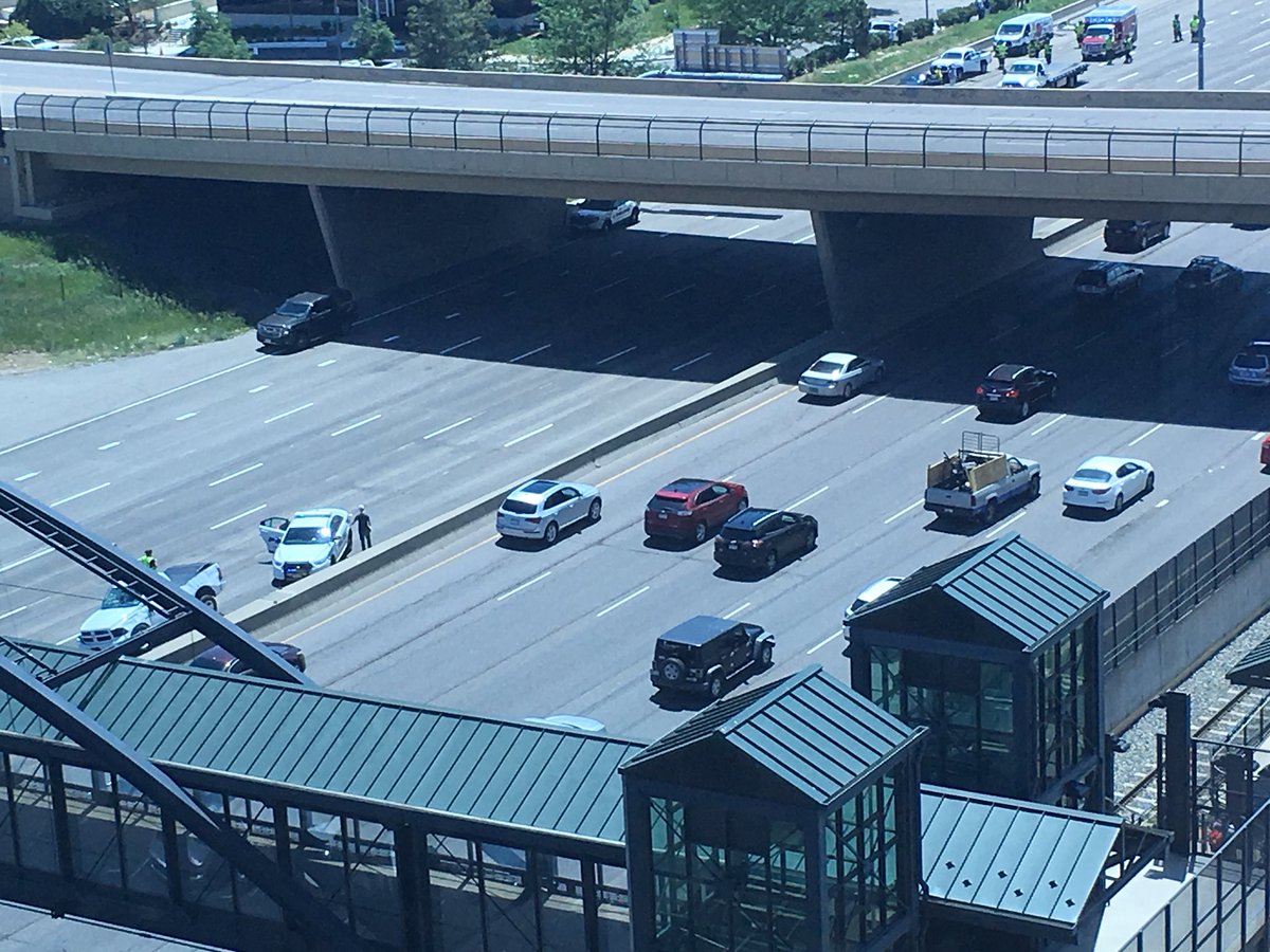 mjohnsonco's tweet photo. @9NEWS I25 northbound closed at Arapahoe. https://t.co/j0YMS4acKZ