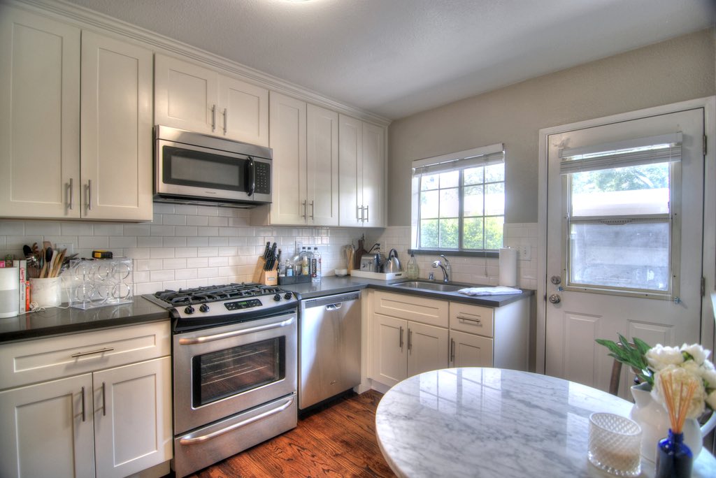 2BLiving1's tweet photo. This #PaloAlto beauty is now available! https://t.co/o6Itwds2JO https://t.co/BxmUEQ8Odu