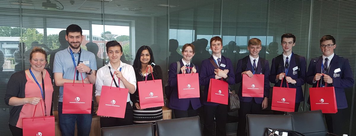 OrielHighSchool's tweet photo. Thanks to @L3_CTS for inviting Oriel students to their HQ to inspire them in STEM subjects. Our students had a fantastic hands on day with lots of engaging tasks including A320 flight sim time!! An awesome day and very lucky students (and teachers!!) 😀 @CrawleySTEMfest https://t.co/BzGVYNaeZu