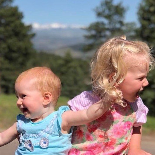 jrshannon77's tweet photo. Sisterly love! ๐๐ #els2015 #addy2017 https://t.co/H3sjGDhesh https://t.co/IoDesJW97d