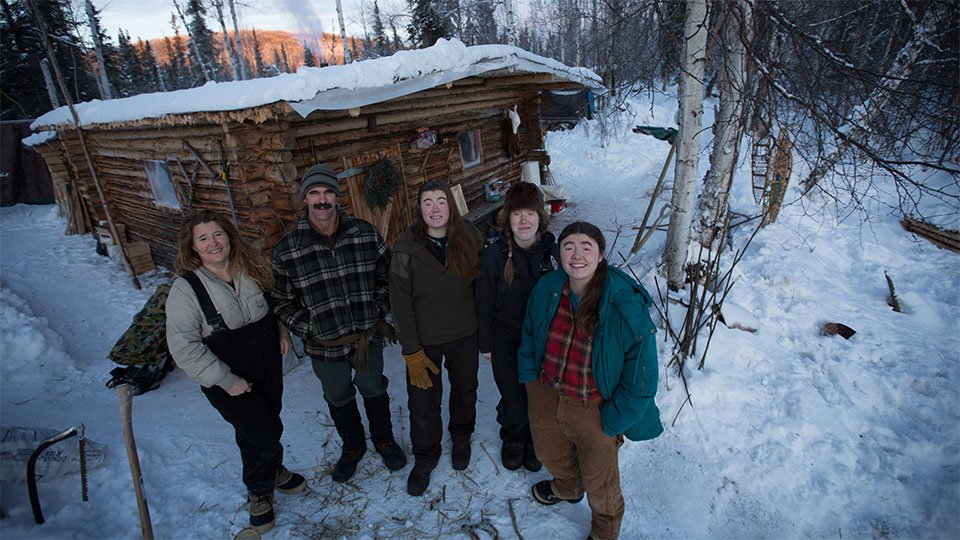 QuestTV's tweet photo. #LastAlaskans is back, 4 families living in seclusion in one of Earth's last great wildernesses! Tonight at 10pm! https://t.co/BKpNkiqsB0
