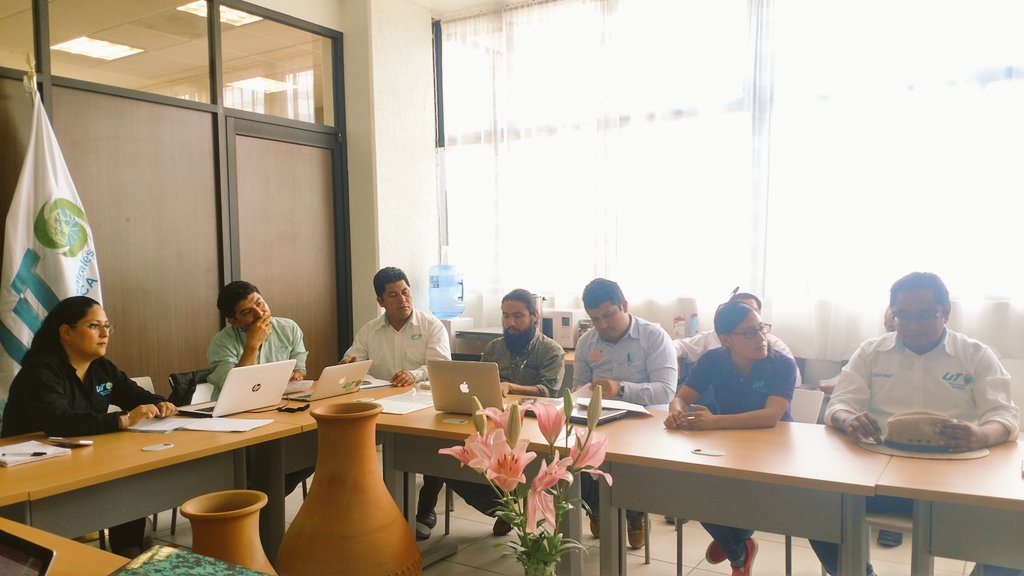 j_aaron90's tweet photo. Comprometidos con una #EducaciónDeCalidad, la @utvco realiza segundo día de auditoría al proceso de gestión de recursos con base en los requerimientos de la norma ISO 9001:2015. https://t.co/wnYO9M8ieo