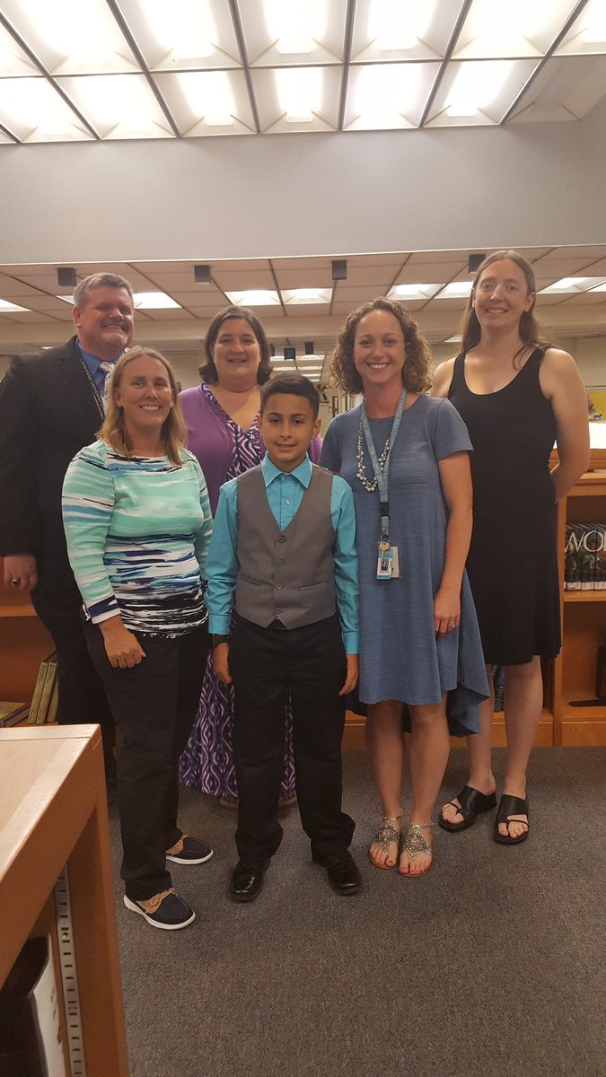 AmyJCox76's tweet photo. I am so glad to call these children mine!! I am so proud of them and know they will accomplish great things.  Good luck to the Dinwiddie Class of 2025.  #SESBees https://t.co/kKMkPn84FJ