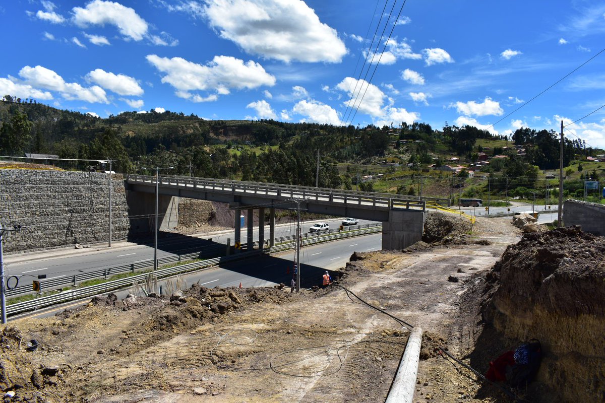bopalv's tweet photo. Continúan los trabajos en el puente carrozable Ayancay, sector Zhullín, sobre la vía Cuenca - Azogues en el marco del Proyecto de Reconstrucción.
Avance del 97,83 %.
Seguimos con gestión trazada por @PaulGranda en #PlanVialAzuay.
@Lenin
#ObrasQueConectanVidas
#Azuay #Cañar https://t.co/UxnmNTKPCK