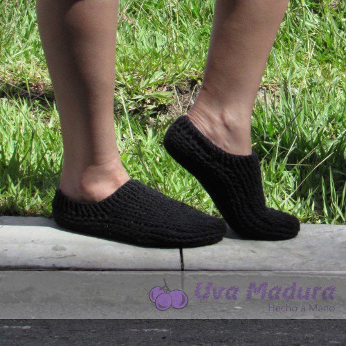 Uva_Madura's tweet photo. #Calcetin #sock #Crochetsocks #Ganchillo #Crochet #Artesanía #HechoaMano #Tejido #Moda #tejeramano #arteutil #Weaving #Weaver #Handmade #Fashion #style #örgü #knit #Usefulart #Crafts #handknit #creativelinen #knitwork #yarn #trendy #Cute #Nice #artesaníascolombianas https://t.co/QNnMywcGSd