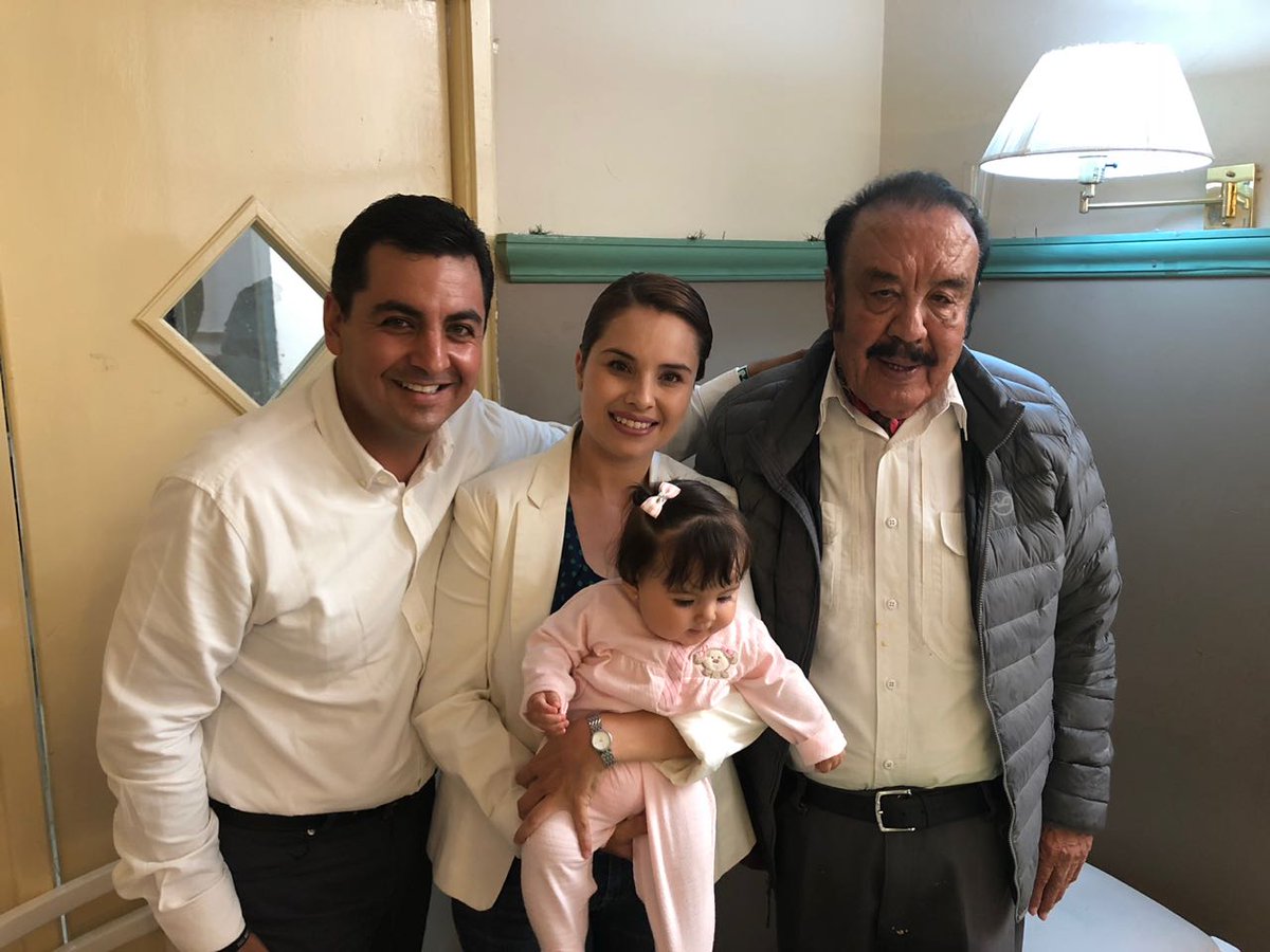 manuelherrera1's tweet image. Hoy nos sumamos al @FNxFamilia una asociación que es muy cercana a los valores que le dan dirección a mi vida, siempre respetuoso de la libertad del ser humano. 
Mi compromiso y dedicación para velar por los principios que protegen a la familia duranguense #AhoraSí #Durango