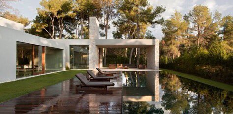 HousesAndDecor's tweet photo. Modern home surrounded by nature 🌿🌲🍃 https://t.co/W1O22HY9mi