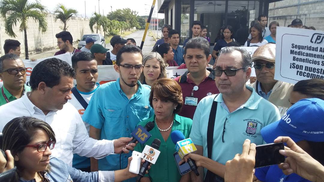 cdeucna's tweet photo. @jessydivo: Defendemos los derechos de trabajadores, estudiantes y docentes de la @UCarabobo. Defendemos 125 años de historia #ResteadosConLaUC #LeeTiempoUC @crucna @FCU_UC @FCU_UCNA @TiempoUC @dimetel @eacademico @MARACAYINFORMA @MARACAYACTIVA https://t.co/rf69CxdHfP