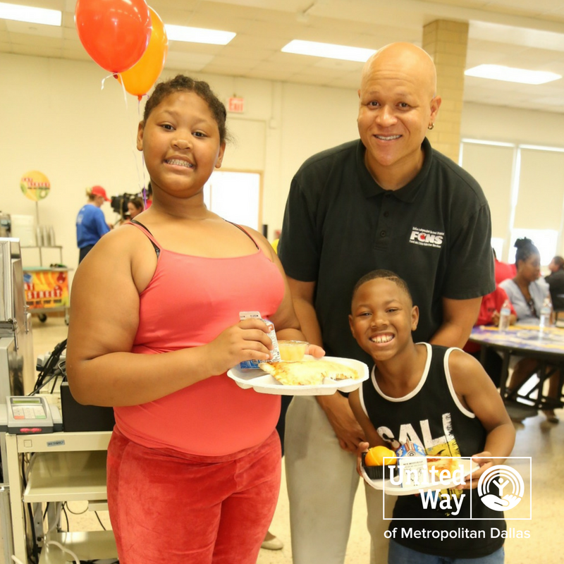 UnitedWayDallas's tweet photo. Click here to find a summer meals site near you or text ‘FoodTX’ to 877-877: https://t.co/fRKtWt08VP #FeedNTX https://t.co/HylHMTKzin