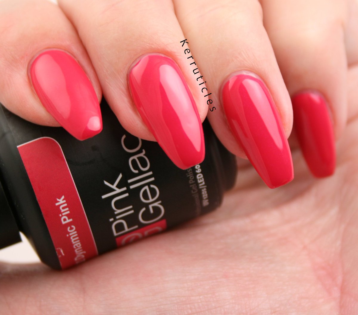 Kerruticles's tweet image. This is Pink Gellac Dynamic Pink. The Pink Gellac no-wipe top coat (Ultra Shine) is truly the shiniest top coat I have ever used. It is amazing. kerruticles.com/2018/06/pink-g… #pinkgellac #gelpolish #gelnails