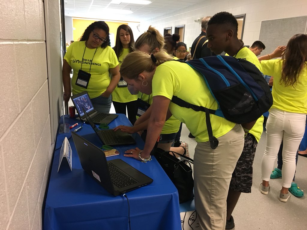 erinjurisich's tweet photo. These girls continue to impress! Members of the @SwansboroHS GirlsGo @CyberStartUS team showed off their skills to area educators! #onslowun #onslowdlt #GirlsGoCyberStart https://t.co/5ELSdQeSyC