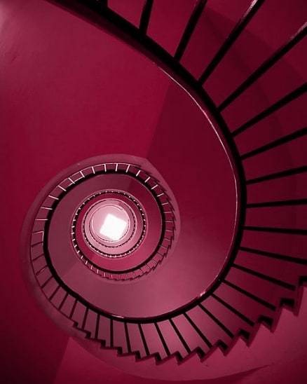 FINESTSEVEN's tweet photo. Coolest spiral staircase ever! ❣❣❣ https://t.co/EYfcWACQtv