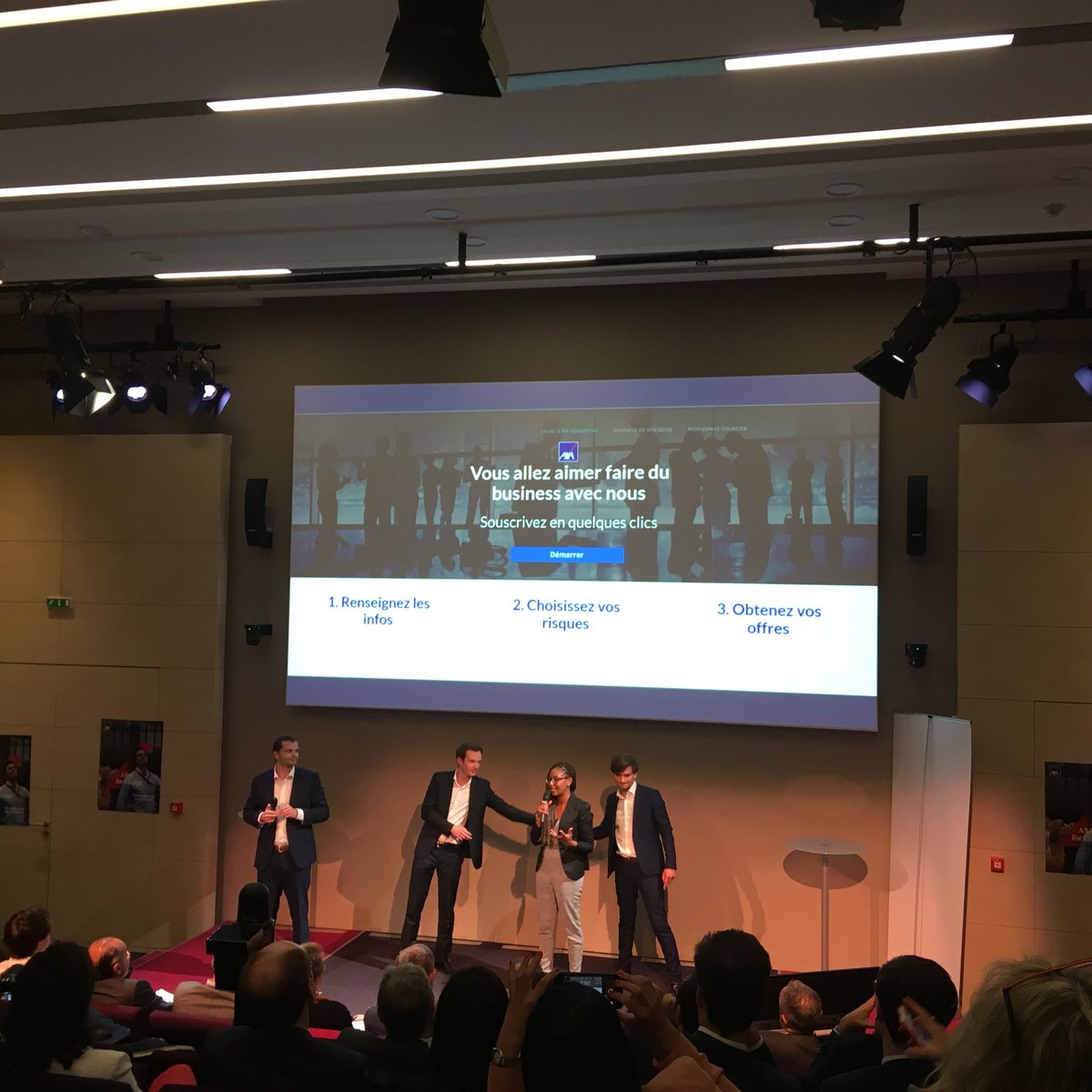 #axaforchange bravo aux 7 projets innovants simples et efficaces. Mention spéciale et tout à fait objective (🤩) à La team7 pour ce booster multiequipement PME. Il n’y a pas que les courtiers qui vont aimer! 
Chapeau  <a href="/romainbuffaud/">Romain Buffaud</a>  d’avoir apporté la #claimstouch à ce projet