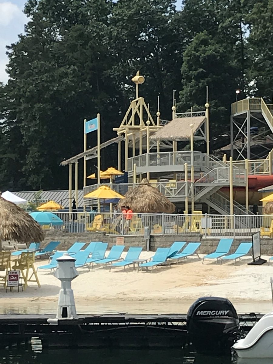 Thanks <a href="/JDSpradlin/">JD Spradlin</a> for playing great music just a little ways from the Boat!