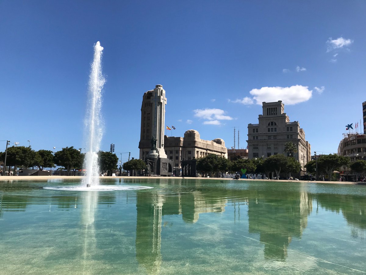 Santa Cruz de Tenerife. Steeped in history & battle of Nelson, magnificent buildings and parks. Find out more about this wonderful city tapasintenerife.com/2018/06/santa-… #cruise #SantaCruz #Tenerife #Tenerifecapital #Tenerifeholiday #Tenerifetours #Summer2018 #Tenerifesecret