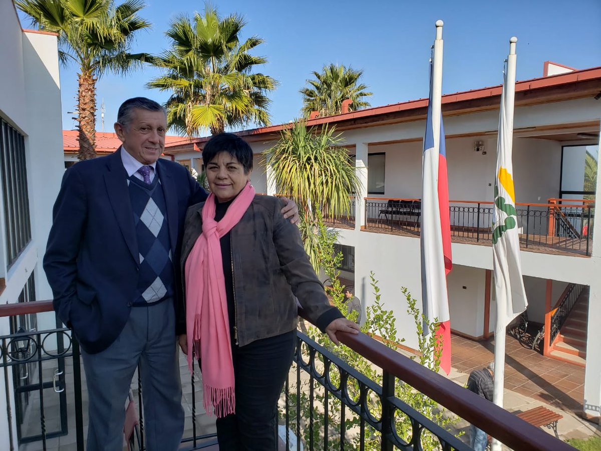 Alcaldesa Sandra Valenzuela llegó hasta la Municipalidad de Rauco  para sostener una reunión de trabajo junto al alcalde de esa comuna, el sr. Enrique Olivares y ver posibilidades de trabajos en conjunto respecto a los caminos colindantes de ambas comunas <a href="/Raucoavanza/">Municipalidad Rauco</a>