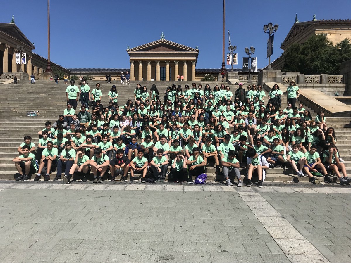IS72RLBulldogs's tweet photo. @IS72RLBulldogs trip to Philadelphia. #flyinghighnow. https://t.co/lMqU8IOnUs