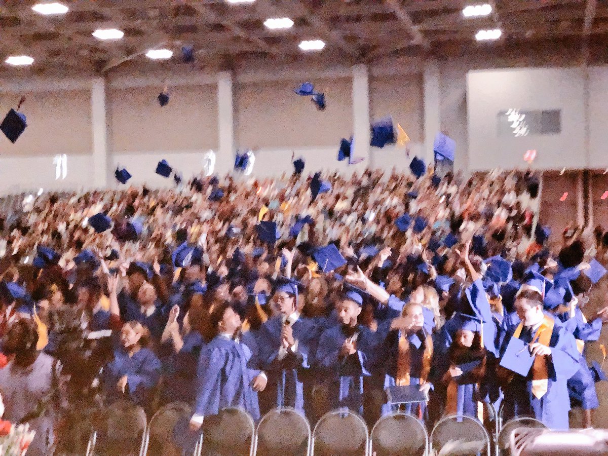 LoudounSupe's tweet photo. Day 2 of @vbschools graduations kicked off w retiring principal Bill Harris &amp; @KHS_Chiefs Class of 2018!  #Congratulations #vbcpsgrad #wearevbschools https://t.co/5pm7GukQPU