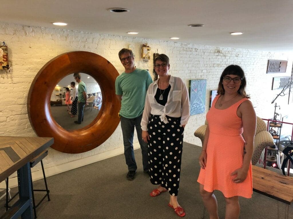 _WhiteSpace_'s tweet photo. Congrats to @KarenMStarr of @HazelTreeAkron, winner of a free social media audit from our social guru @shonchristy . Karen won the audit at our Social Media Cocktail Crawl (P.S. Check out their cool space!). #WSCrawl https://t.co/vuUjxAsTkX