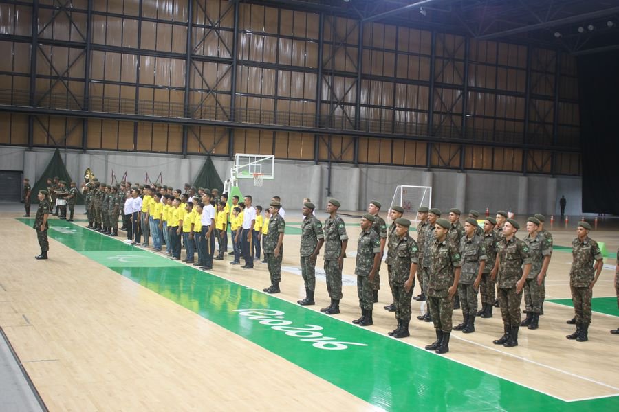 cmlexercito's tweet photo. @CmdoCML
O Programa conta com a participação de 40 crianças do sexo masculino e feminino, na faixa etária de 12 a 13 anos, todas oriundas da Escola Municipal Rosa da Fonseca. #ddvm #escolamunicipalrosadafonseca https://t.co/frPZvXDA2r