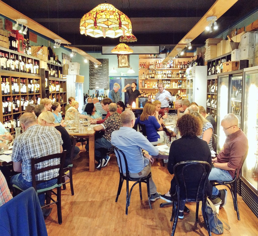 A fantastic Loire wine showcase with Laurent from <a href="/LANGLOISCHATEAU/">LANGLOIS-CHATEAU</a>!