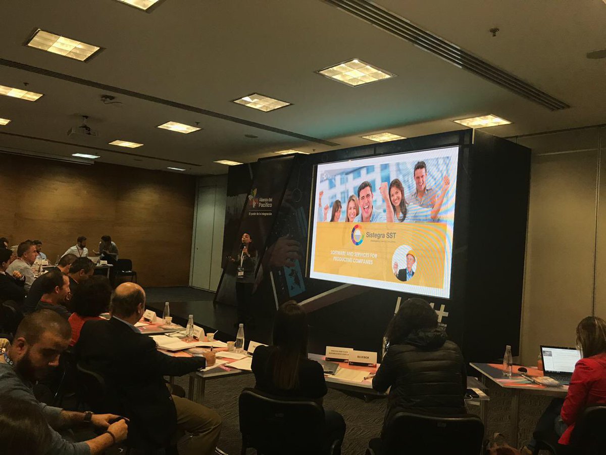 CamaraMedellin's tweet photo. Empresarios del #Cluster de Negocios Digitales hacen parte de los empresarios que participan en la Rueda de Negocios LAB4+ #APForoLAB4 https://t.co/Sk7nfKhAqM