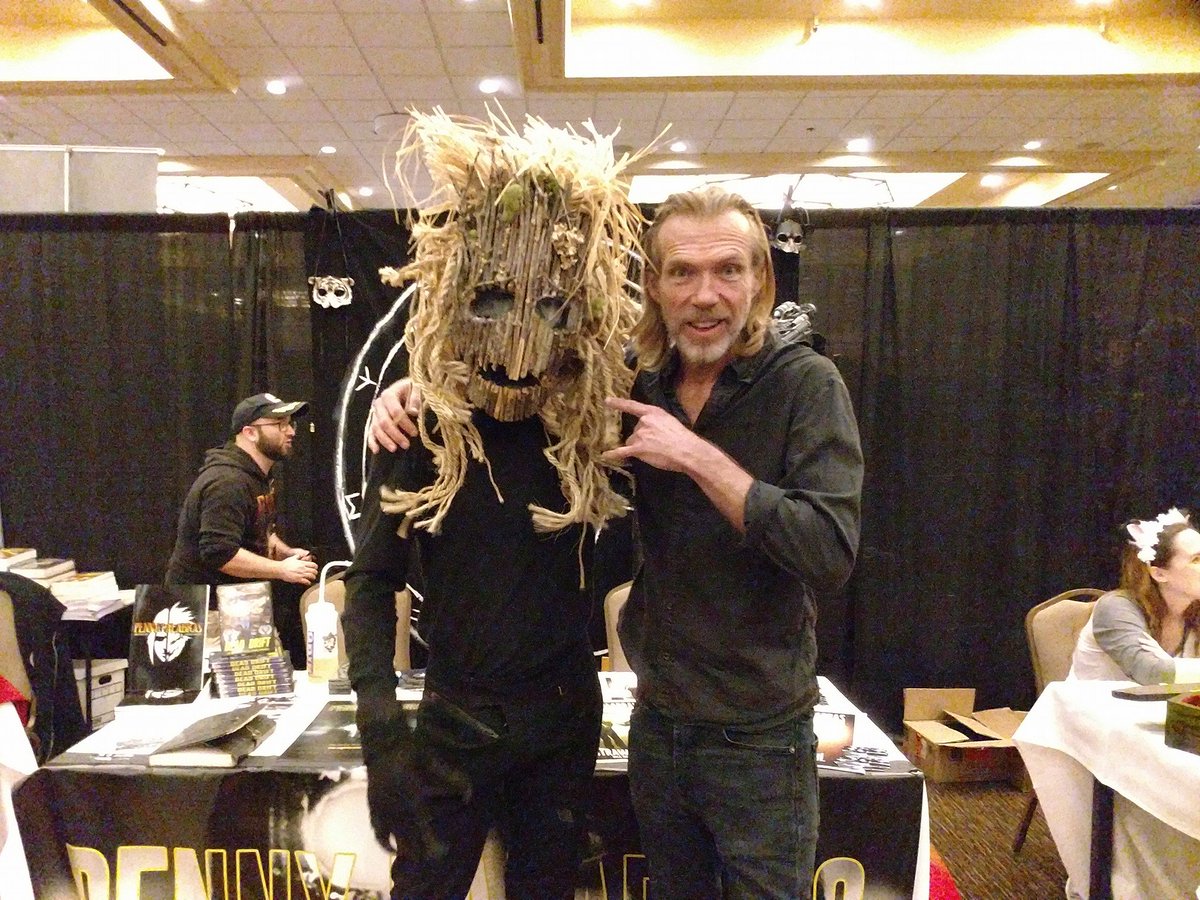 PennyPalabras's tweet photo. Hi @richardbrake ! Remember meeting the Straw Man at @crypticon ? Our movie is now live on Amazon! https://t.co/ygmAVyGUGF https://t.co/VbbkPRKy1T
