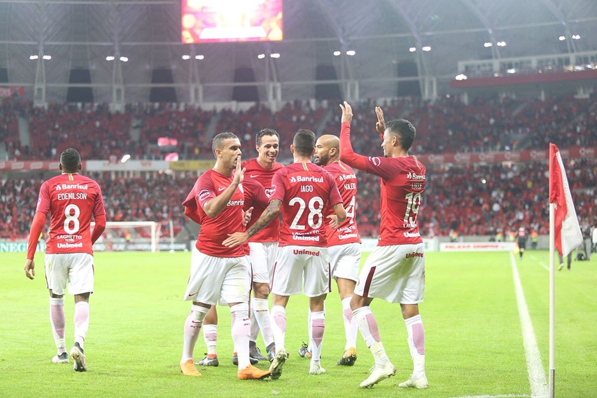 reageinter's tweet photo. Inter cresce com pontos fora e mira triunfo em casa por lugar no G-4 antes da pausa: https://t.co/DycRjI2vm5
#sociodeliberativo #osocioem1lugar #mudarmudando #vamointer #sportclubinternacional #Brasileirao2018 #12rodada #pelearsempre #eointer #feitosdepaixao #diadeinter https://t.co/NNQixJM1pv