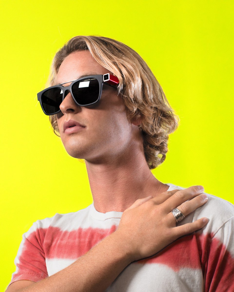 opkix's tweet photo. The raddest little camera that’s made for social media. The countdown has begun!! Check out our website, and if you haven’t already, enter your email to be the first to know when you can get your hands on the #OPKIXone. #RecordPlay #Opkix https://t.co/fSItrmEIEm