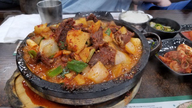 Aruku64's tweet photo. Pedazo de barbacoa que me he metido pal cuerpo en Koreatown. Esto también es #E32018 #E3AKB https://t.co/u9eNGMmAUT