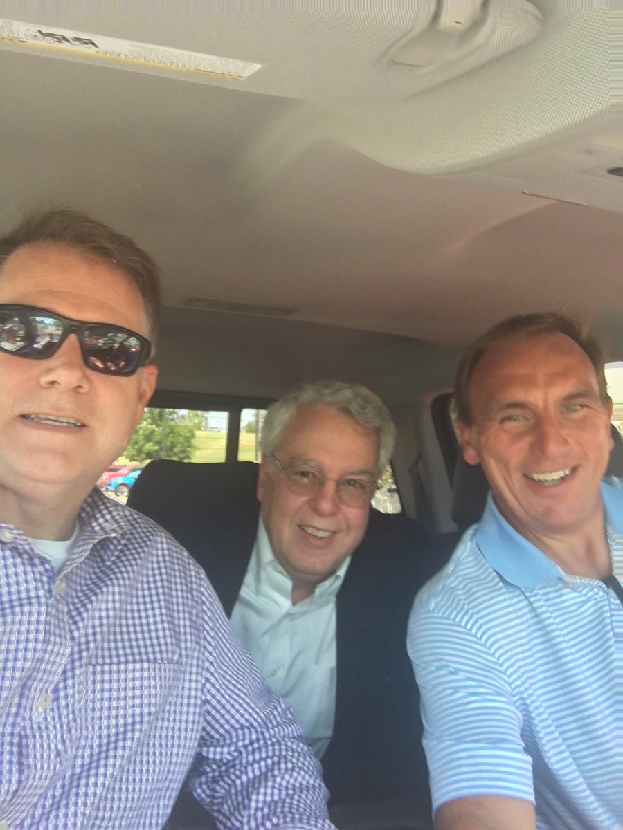 ChamberMoves's tweet photo. Great driving South Dakota roads in pickup truck with ⁦@skoneill7⁩ at #WASHTO2018 https://t.co/HZye9hTpid