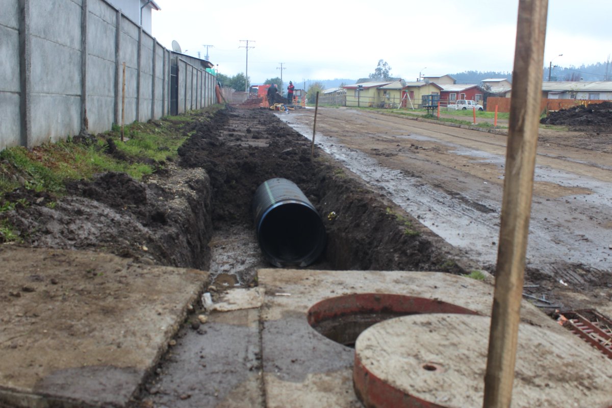 Actualmente se está trabajando para mejorar la captación de aguas lluvias en  la Comuna. se  mejorará el colector existente de las Calle Fresia con Las Camelia, detrás de la escuela Gabriela mistral, sector que se inundaba con las lluvias en invierno.