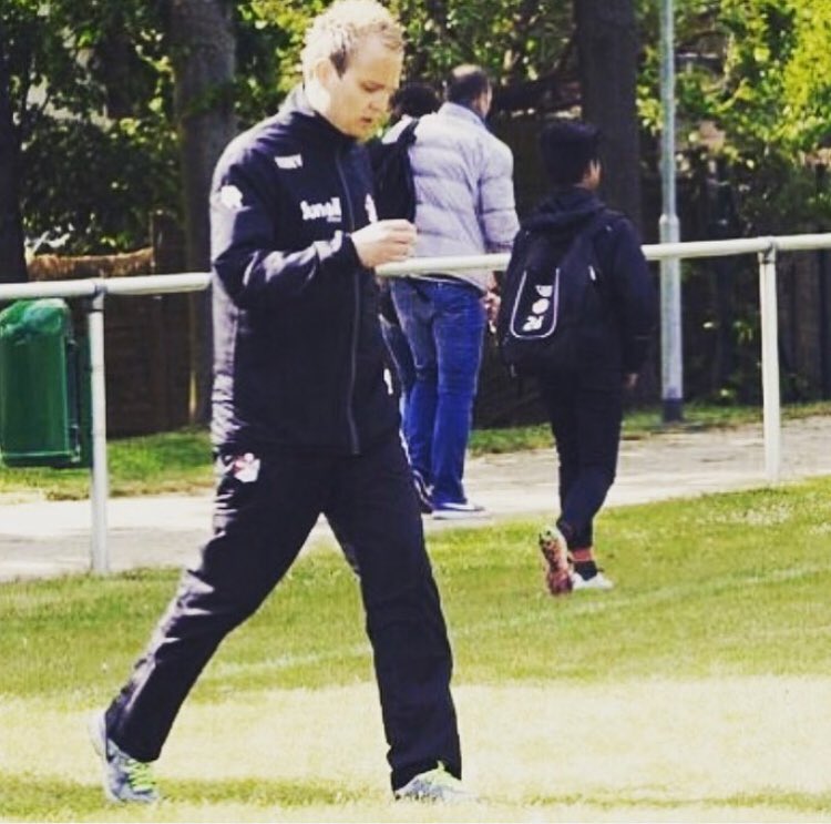 WitteRobin's tweet photo. Morgen eindelijk mijn laatste examen voor UEFA A Youth afronden! Erg veel zin in en vol vertrouwen in een goede afloop. Tevens mijn laatste activiteit als trainer in dienst van @FC_Emmen. #knvb #traininggeven #fcemmen https://t.co/EOJ3L5g2Ur