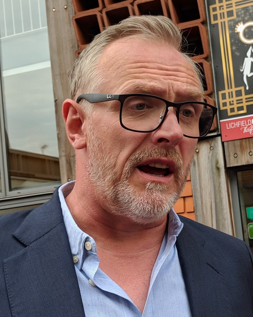 HappyDaysNo1's tweet photo. #Cuckoo series 4 premiere @The_Garrick @gdavies #ChiefKen #ManMountain 😍 @jamolichvegas https://t.co/21wnnWGvFG