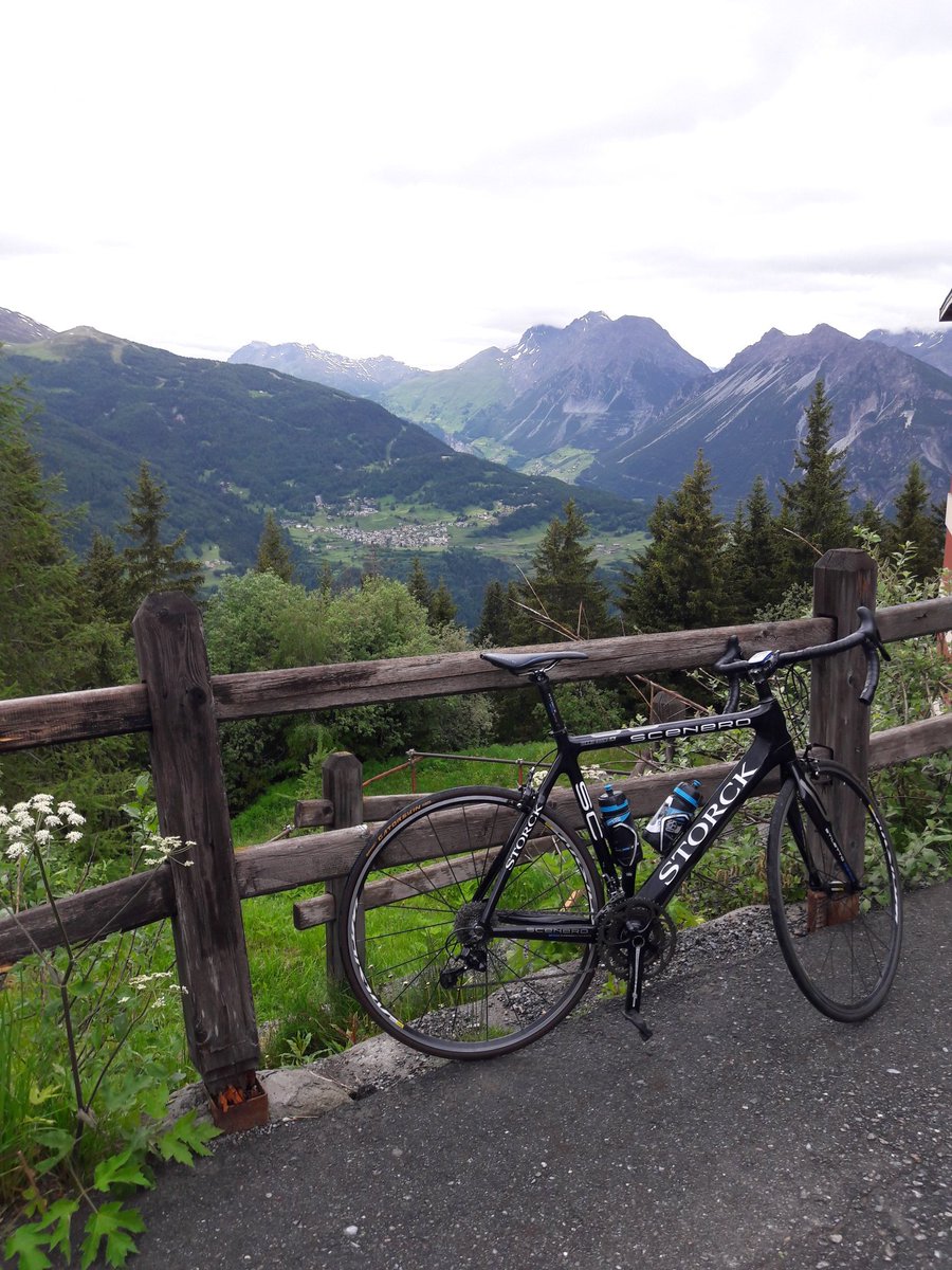 CYMROPORT's tweet photo. Sbin ar ol u glaw fyny Bormio 2000 a dipyn o Stelvio a bont.. #bormio2000 https://t.co/9VdQvUNOLl