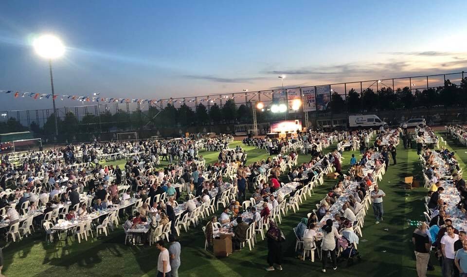 ercangumusmmm's tweet photo. Vefa iftarında Büyük Ailemiz ile aynı sofrayı paylaştık..

Paylaşan ,bölüşen Bizdendir... https://t.co/7E2Pe0IkEW