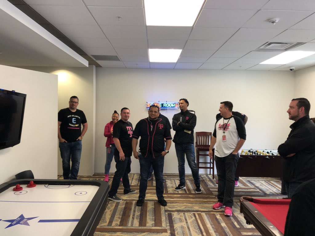 _morteza_erfani's tweet photo. Thank you @TherassBrooks and Richmond Call Center team for an amazing Care + TPR @ExpStores partnership day!!! https://t.co/oyl1VWQ9eY