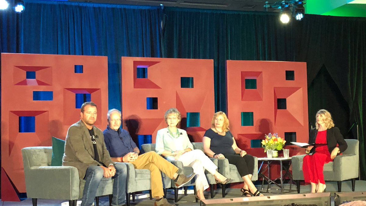 Insights2Growth's tweet photo. So much value from the panels today @CSNAdvisors on masterminds, councils, and monitization of communities. Boulders of info from @SuccessPlaybook @allan_wich @taniscornell @kellirichards being moderated by the talented @triciabenn #CSuite https://t.co/gSf0CB7qD2
