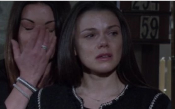 UtdSwarla's tweet photo. These 2 Queens absolutely broke my heart tonight.
#Aliking @Faye_Brookes absolutely beautiful&heartbreaking scenes by all the connors 2nite.
I love both these women and characters so much&i love all their scenes together.
#TeamConnors always @itvcorrie #corrie #kana 💔 rip aidan https://t.co/KaJRe6zmAk