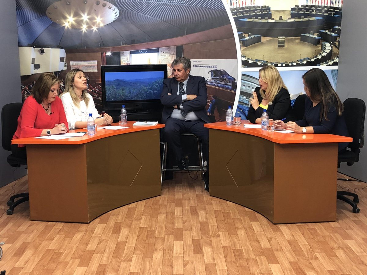 Debate político compuesto por mujeres de los partidos de <a href="/pptelde/">PP Telde</a> <a href="/JovenesCCTelde/">Jóvenes CC Telde</a> <a href="/NCTeror/">Nueva Canarias Teror</a> y <a href="/masportelde/">Más por Telde</a>  hablando del nuevo gobierno de España y las políticas actuales en Canarias
#DebatePolíticoC4tv