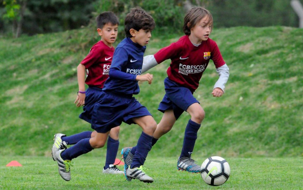 BarcaAcademyCol's tweet photo. En Medellín, Cali &amp; Bogotá pasaremos un #VeranoBarça entrenando como los mejores en los #FCBCamps ☀☀ ¡Haz parte de esta gran experiencia! 🤩💪🏼 [Regístrate en este link para más información:  https://t.co/nHUD0hACh6 📥] https://t.co/dOBTRwmIUV