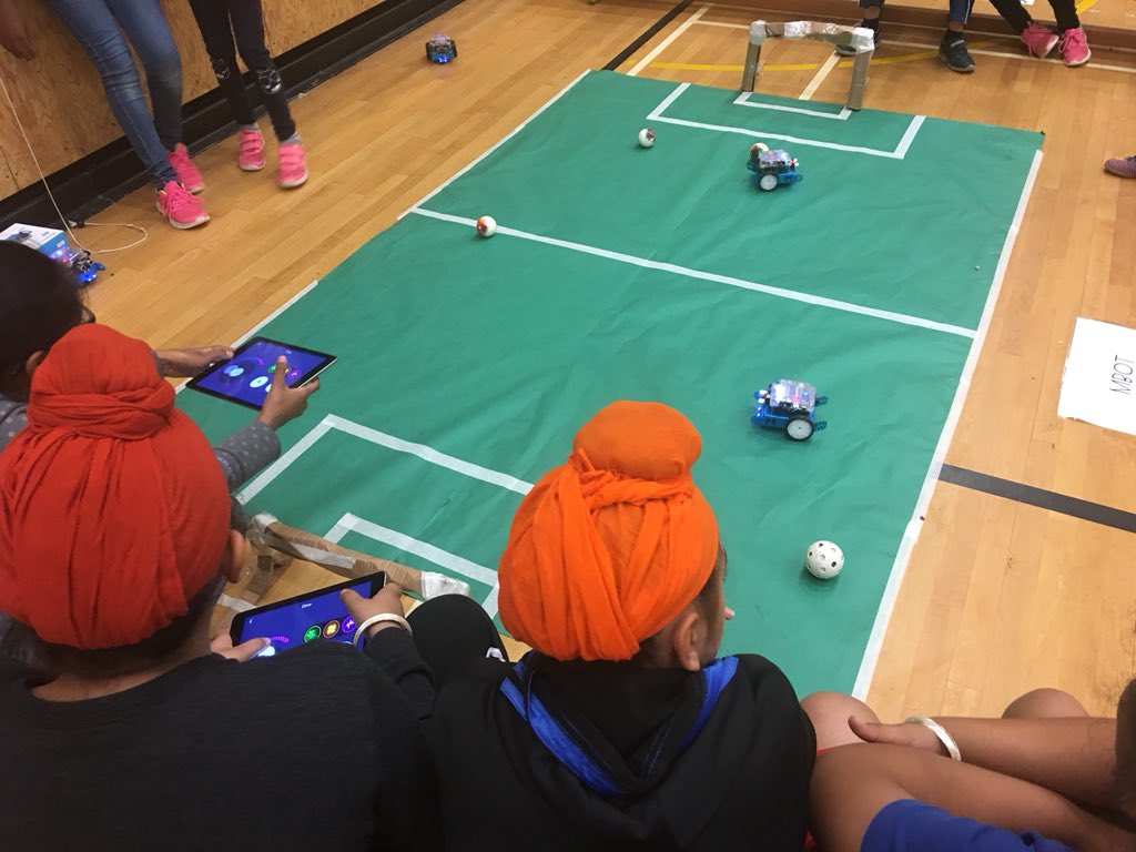 Vendram1n's tweet photo. Shout out to  @DeeKellyP @MrsDosanjh @mandeepR41 at Westerman  @Surrey_Schools for designing this pathway to student creativity, critical thinking, engagement, and joy of learning! #sd36learn https://t.co/XPmCXG0VxF