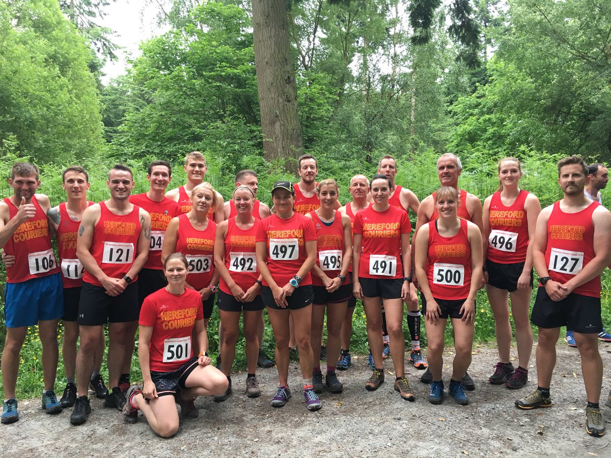 HfdCouriersRC's tweet photo. Great turnout for the first #HerefordshireCrossCountry race tonight, big thankyou to hosts @LudlowRunners for putting on a great race! We even had 21 smiles at the end! :) #HerefordshireRunning #HerefordCouriers https://t.co/72xxOAnPcR